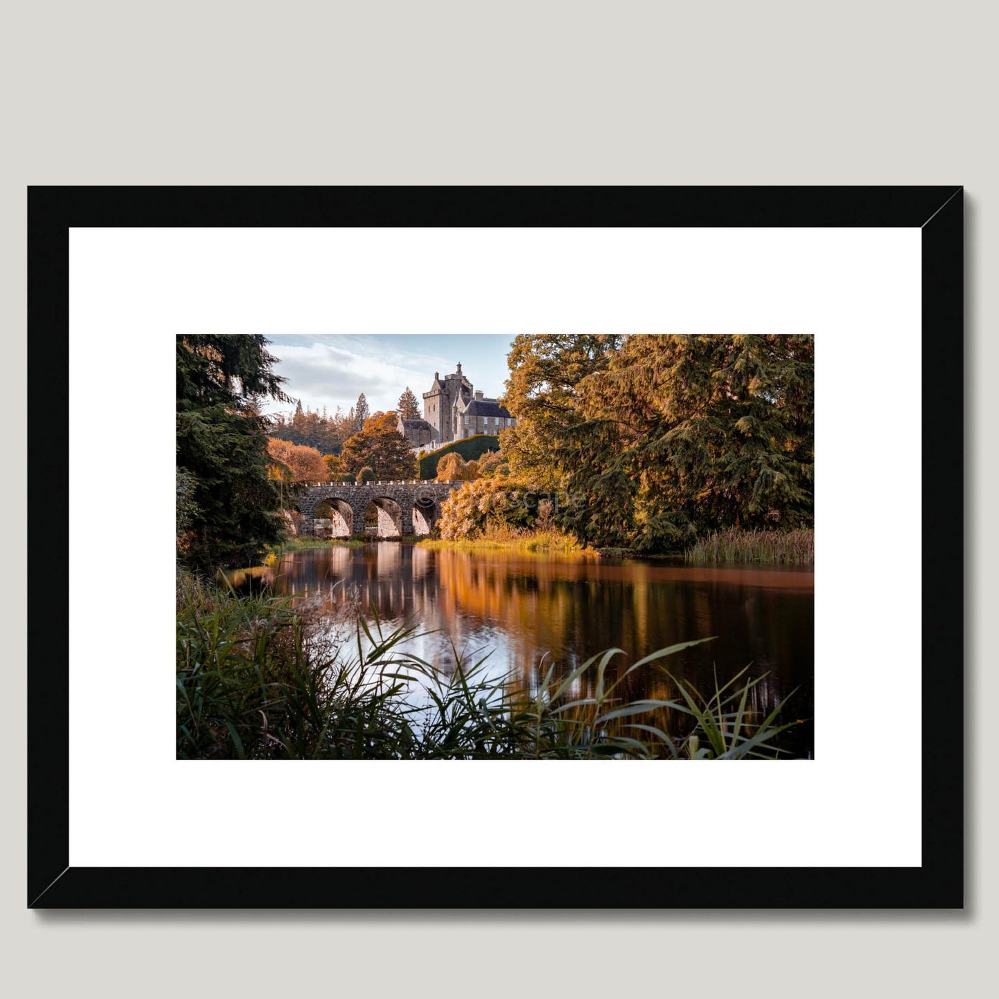 Clan Drummond - Drummond Castle - Framed & Mounted Photo Print 16"x12" Black